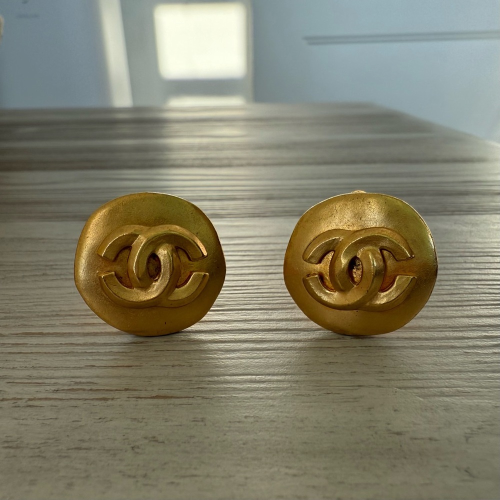 Chanel 1996 CC button clip-on earrings